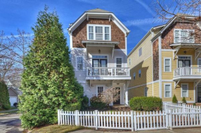 3BR/3.5bath Uptown Aloft house.